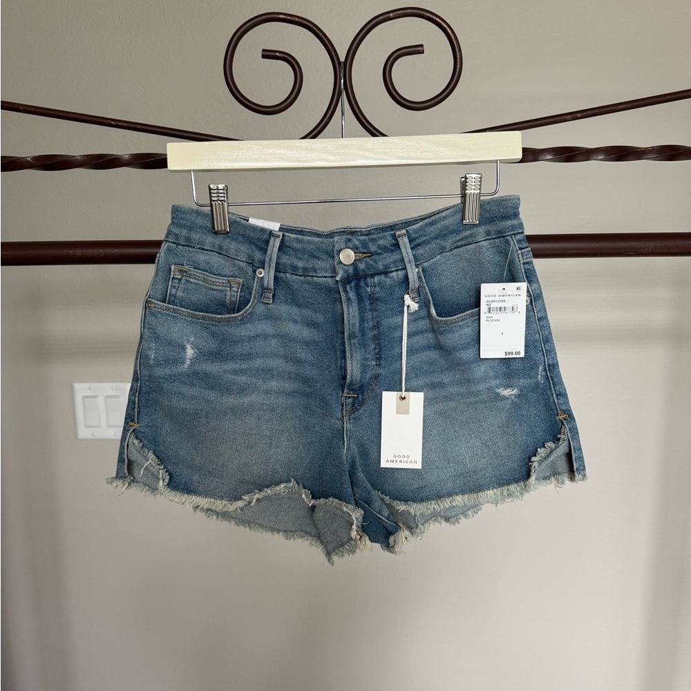 Good American NWT Jean Shorts, 4/27